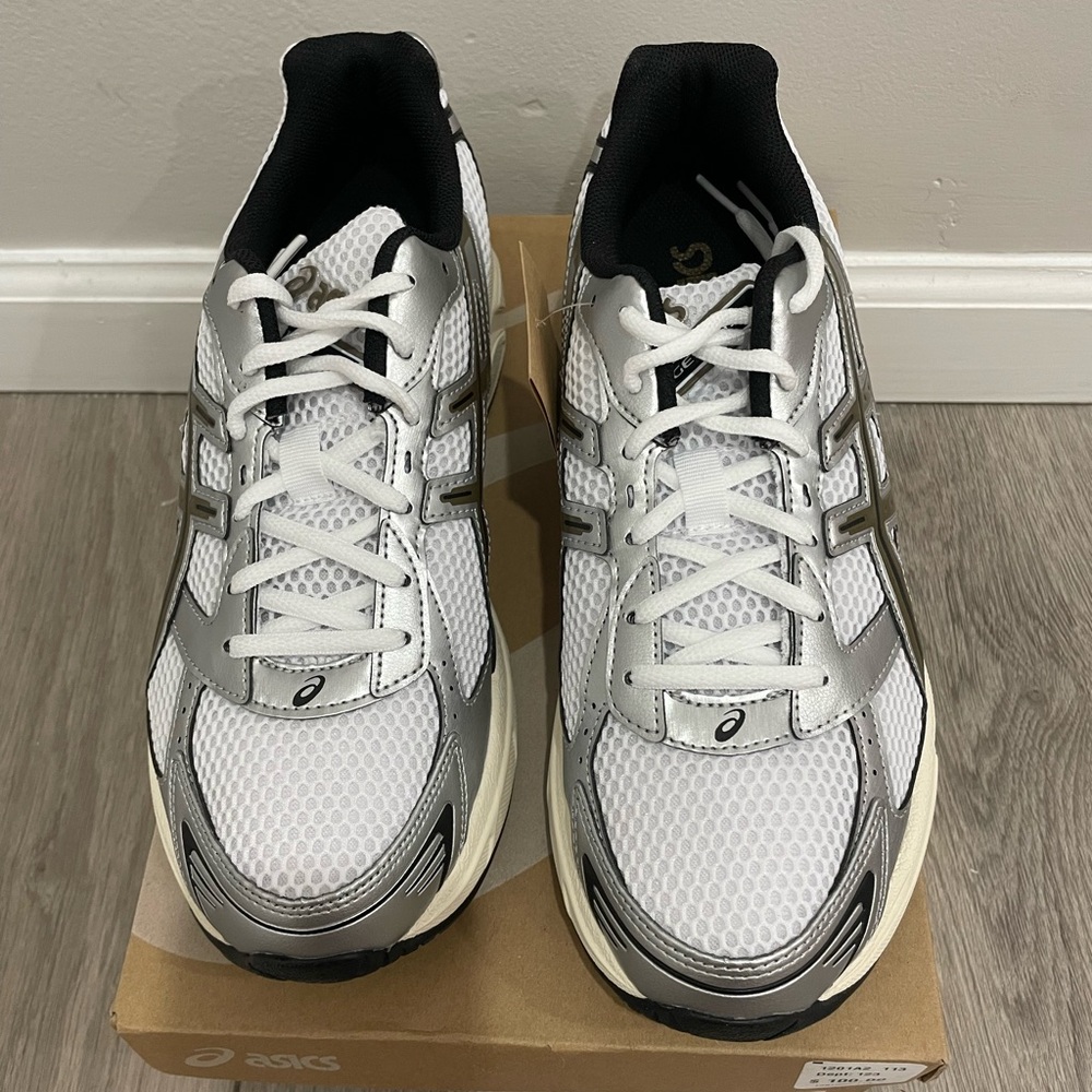 Asics White and Silver Mesh Running Shoes